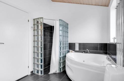 Grønhøj House | Holiday Home Meino - 1-4km from the sea by Interhome