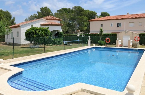 El Casalot House | Holiday Home Melina - MPL385 by Interhome