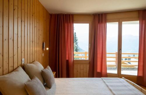 Verbier House | Holiday Home Midat soleil by Interhome