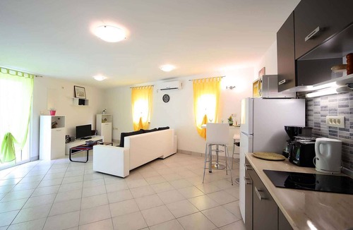 Icici House | Holiday home mit Meerblick und Terrasse