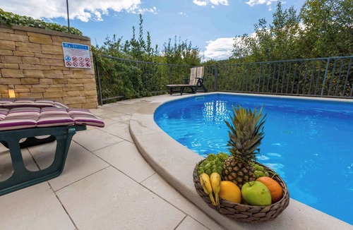 Krizisce House | Holiday home mit Pool und Klimaanlage