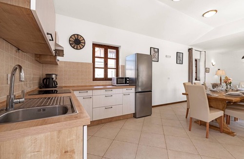 Muline Ski Chalet | Holiday Home Muline - charming house with pool