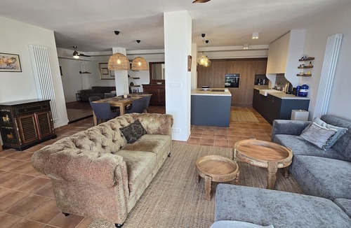 Almunecar House | Holiday Home 'Musse' with Private Terrace and Wi-Fi