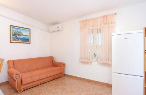 Dvornica House | Holiday Home Nada Rogoznica