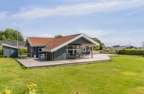 Horsens House | Holiday Home Nahele - 150m from the sea by Interhome