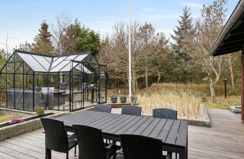 Aalbaek House | Holiday Home Nannah - 100m from the sea by Interhome
