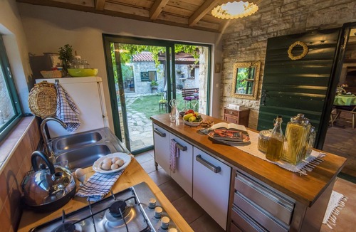 Sopot House | Holiday Home near Adriatic Sea and Krka Falls