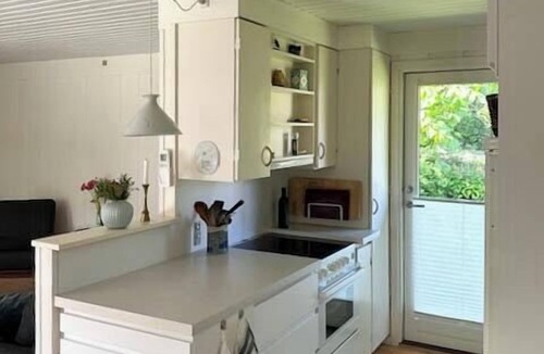 Beder Malling House | Holiday home near Ajstrup beach with a cozy garden