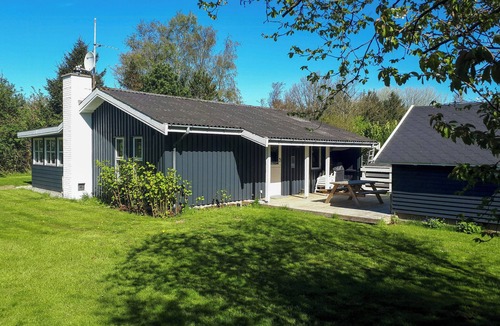 Nordenbro Vesteregn House | Holiday home near beach and cliffs on Langeland