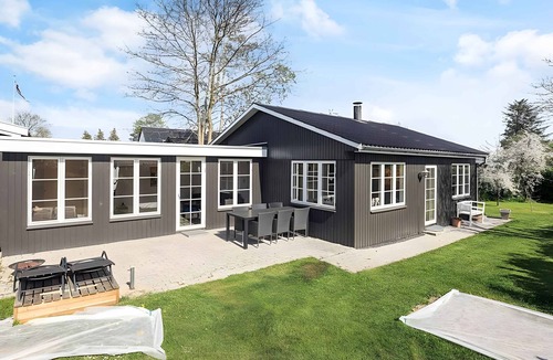 Vordingborg House | Holiday home near forest & beach