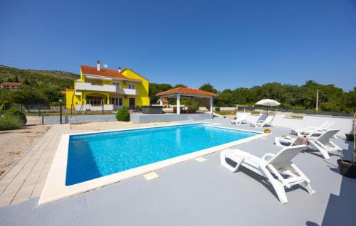 Primorski Dolac Villa | Holiday home Neda by Villas Guide