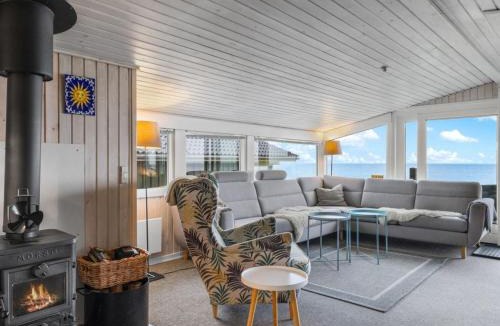 Tørresø House | Holiday Home Nedelko - 20m from the sea by Interhome