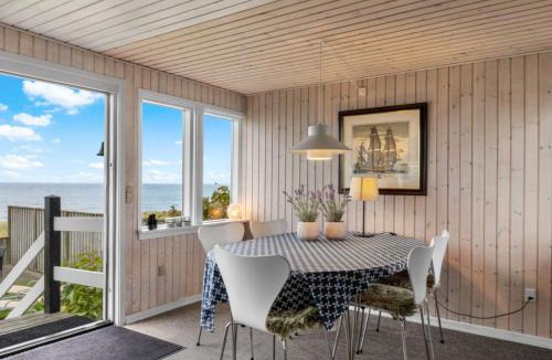 Tørresø House | Holiday Home Nedelko - 20m from the sea by Interhome