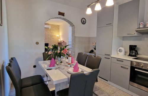 Unesic House | Holiday home Neva with private pool and game room