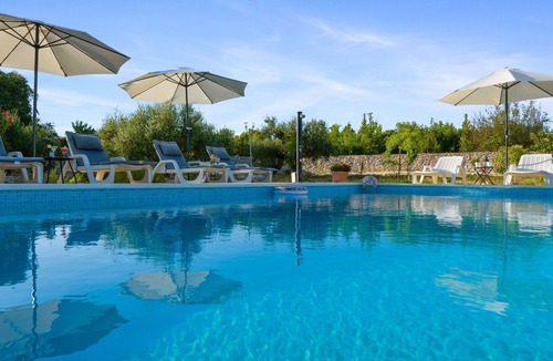 Unesic House | Holiday home Neva with private pool and game room