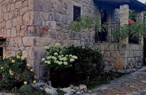 Unesic House | Holiday home Neva with private pool and game room