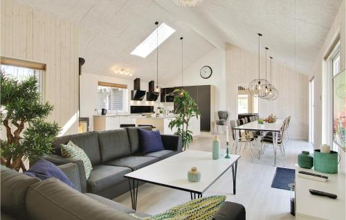 Bedegaard House | Holiday Home Nexø With Fireplace 04