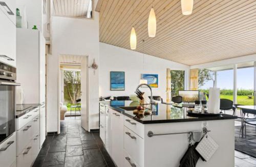 Skødshoved Strand House | Holiday Home Nilson - 50m from the sea by Interhome