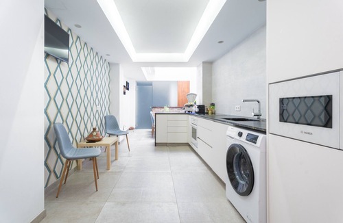 La Creu del Grau House | Holiday Home 'Oasis De Valencia' with Private Terrace, Wi-Fi and Air Conditioning