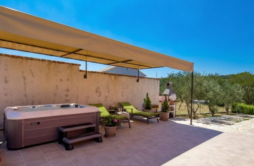 Rab Villa | Holiday home Oaza Maslina by Villas Guide