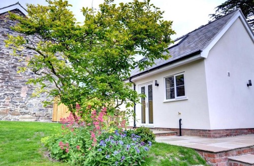 Ruthin House | Holiday Home Old Rectory Annex by Interhome