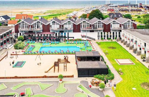 Bønnerup Strand Apartment | Holiday home on a holiday park in Glesborg