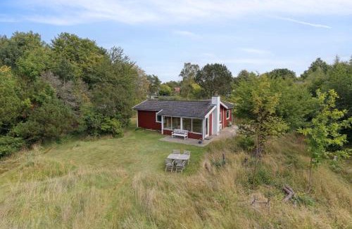 Faarevejle House | Holiday Home On Adventurous Plot Near Beach