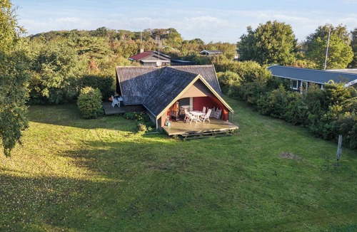 Sklskr House | Holiday home on idyllic Agersø by beach