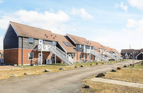 Borre Apartment | Holiday home on the harbour in Borre