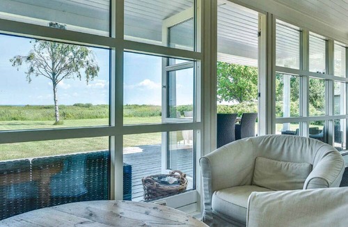 Spodsbjerg House | Holiday home only 50 meters to the beach