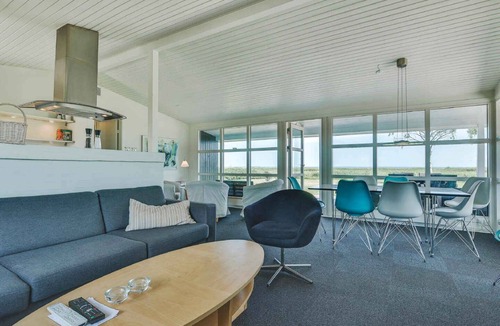 Spodsbjerg House | Holiday home only 50 meters to the beach