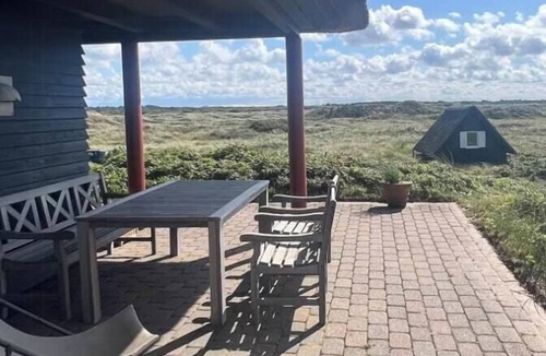 Kandestederne House | Holiday home overlooking Råbjerg Mile