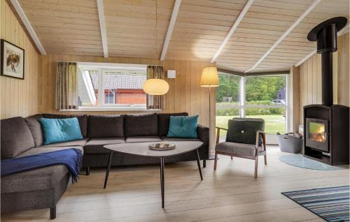 Pøt Strandby House | Holiday Home Pøt Strandby Juelsminde T