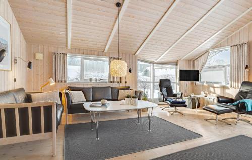 Pøt Strandby House | Holiday Home Pøt Strandby Juelsminde Sa