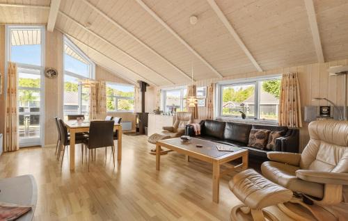 Pøt Strandby House | Holiday Home Pøt Strandby V Juelsminde Ix