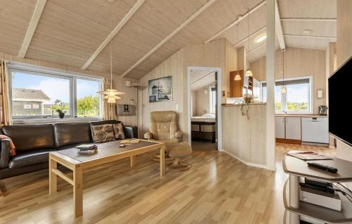 Pøt Strandby House | Holiday Home Pøt Strandby V Juelsminde Ix