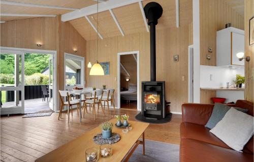 Pøt Strandby House | Holiday Home Pøt Strandby Juelsminde Ii Dnkm