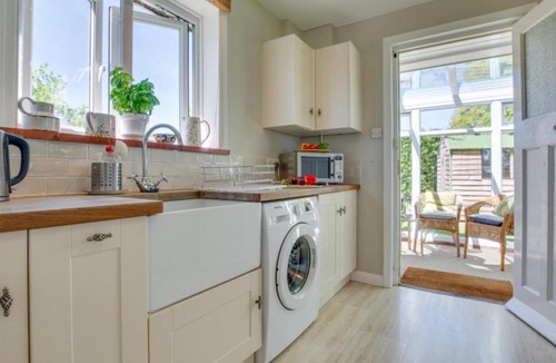 Abbess Roding House | Holiday Home Penhill by Interhome