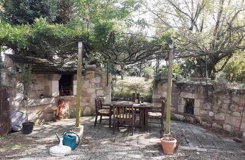 Sistels House | Holiday Home 'Pey Sud' with Mountain View, Private Terrace and Wi-Fi