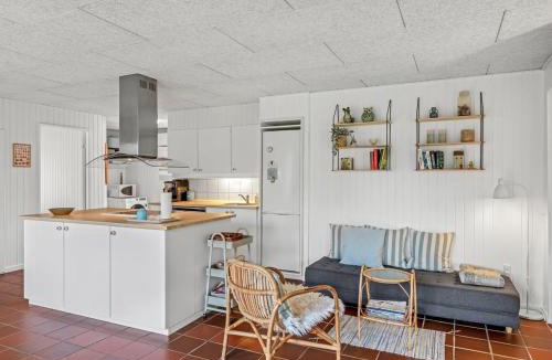 Grærup Strand House | Holiday Home Pietari - 600m from the sea by Interhome