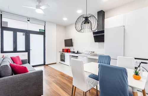 Malilla Apartment | Holiday Home 'Portal A Valencia' with Wi-Fi and Air Conditioning