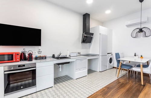 Malilla Apartment | Holiday Home 'Portal A Valencia' with Wi-Fi and Air Conditioning