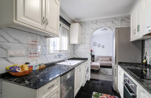 Monforte del Cid House | Holiday Home "RR Villa" with Pool, Terrace & Wi-Fi