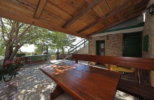 Starigrad House | Holiday home Role - retro
