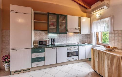 Rakotule House | Holiday Home Radoslavi V