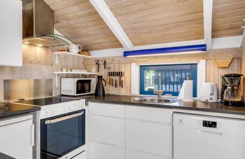 Læsø House | Holiday Home Rathulf - 700m from the sea by Interhome