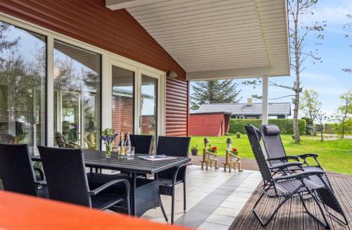 Hou House | Holiday Home Rayla - 150m from the sea by Interhome