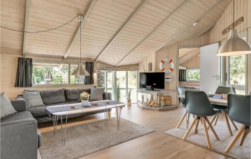 Vejlby Fed House | Holiday Home Regulusvej Middelfart Ix