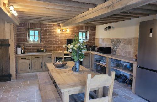 Leaupartie House | Holiday Home Renoviertes Ferienhaus in der Nähe von Cabourg-Deauville-Lisieux by Interhome