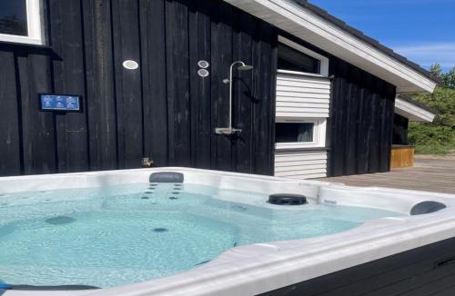 Hirtshals House | Holiday Home Riika - 425m from the sea by Interhome